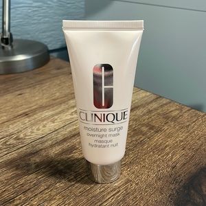 Clinique Moisture Surge Overnight Mask